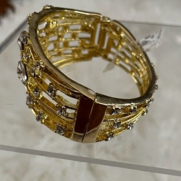 Rhinestone Crystal Hinge Cuff Bracelet - Picture 5 of 7